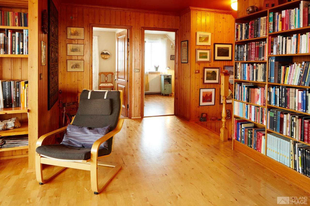 Guesthouse Heba Stokkseyri Bagian luar foto