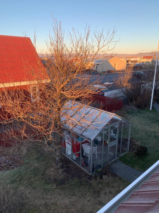 Guesthouse Heba Stokkseyri Bagian luar foto