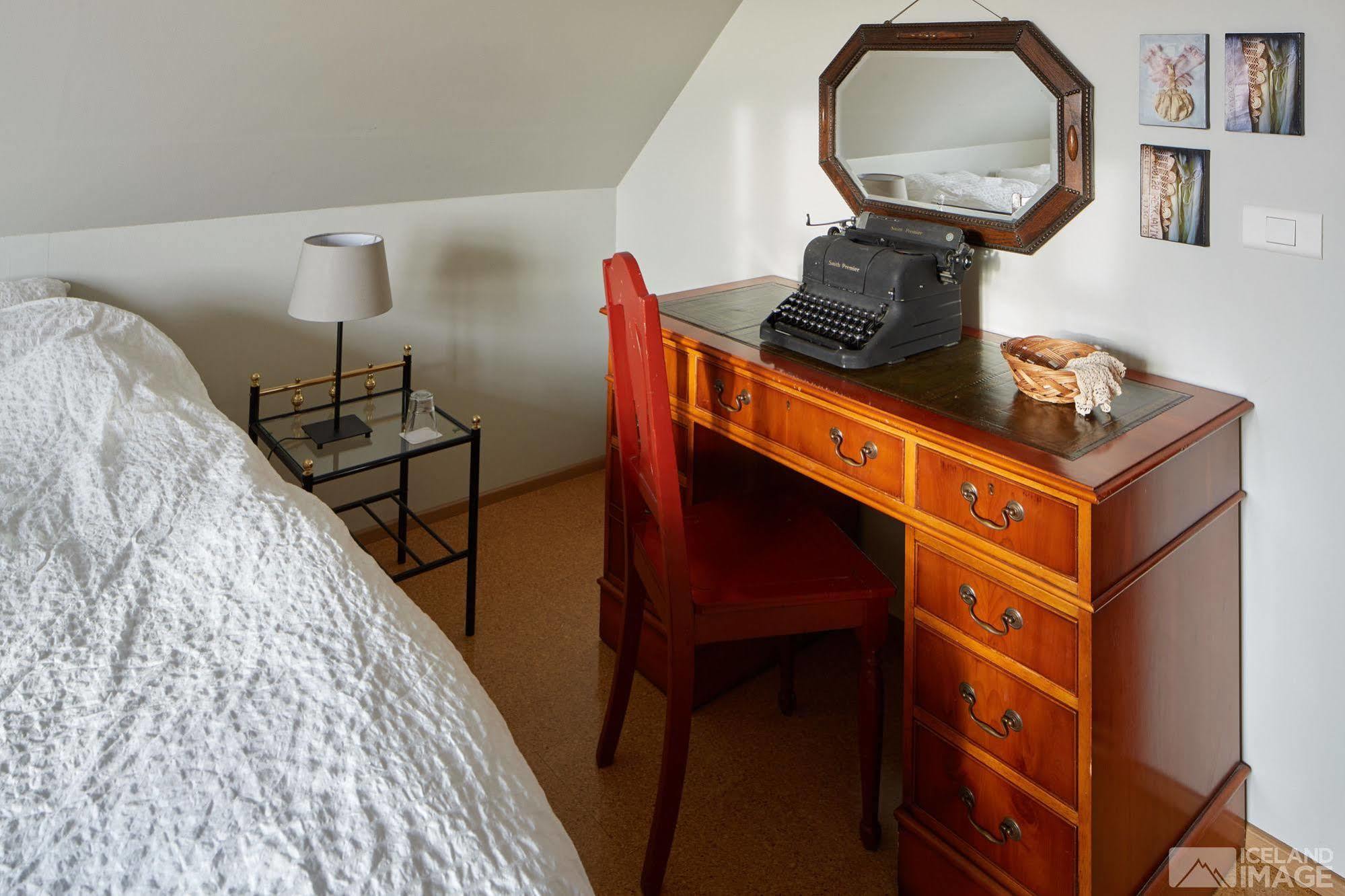 Guesthouse Heba Stokkseyri Bagian luar foto