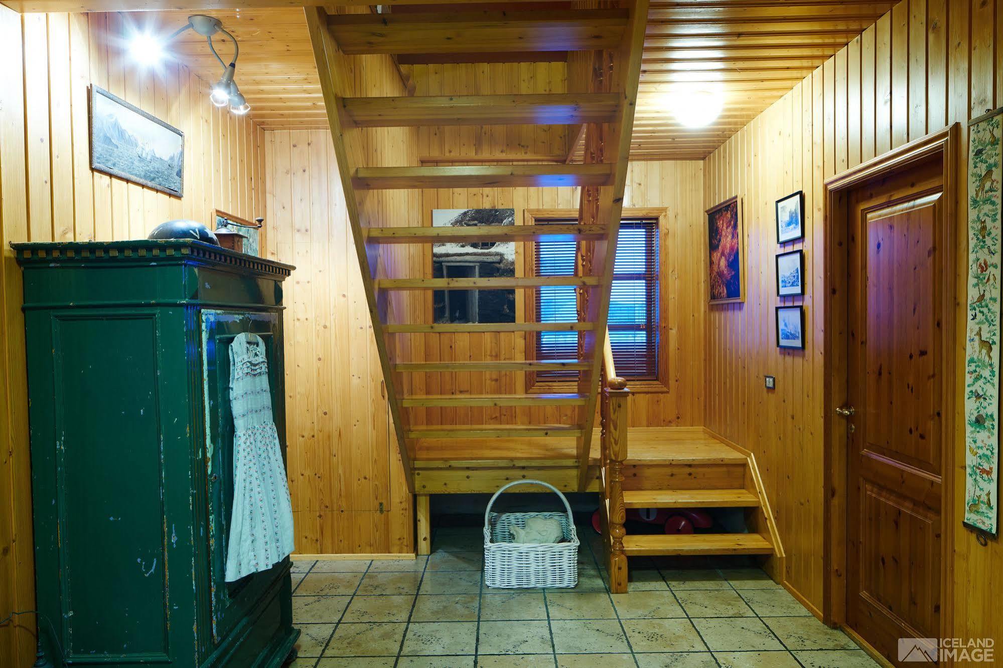 Guesthouse Heba Stokkseyri Bagian luar foto