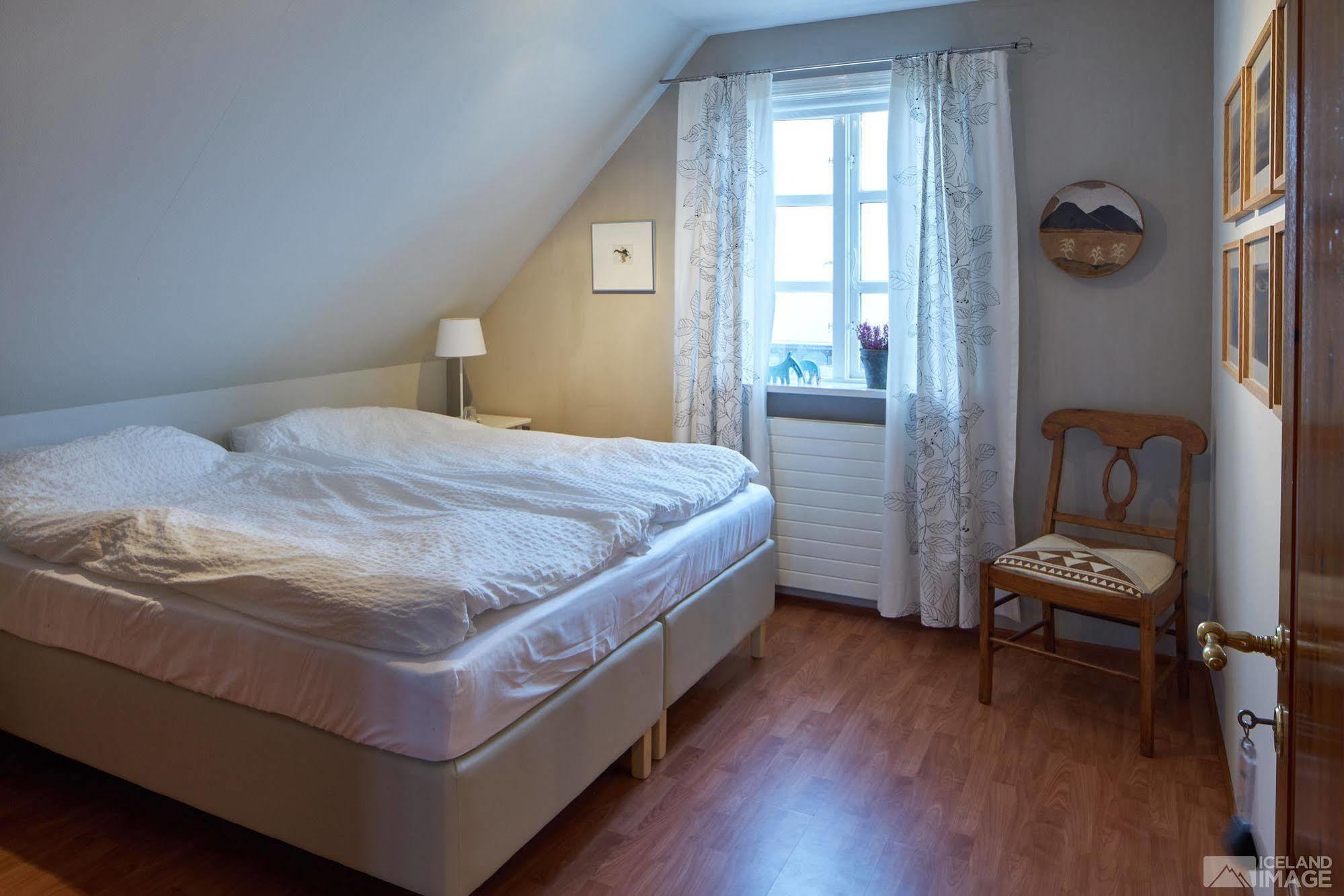 Guesthouse Heba Stokkseyri Bagian luar foto
