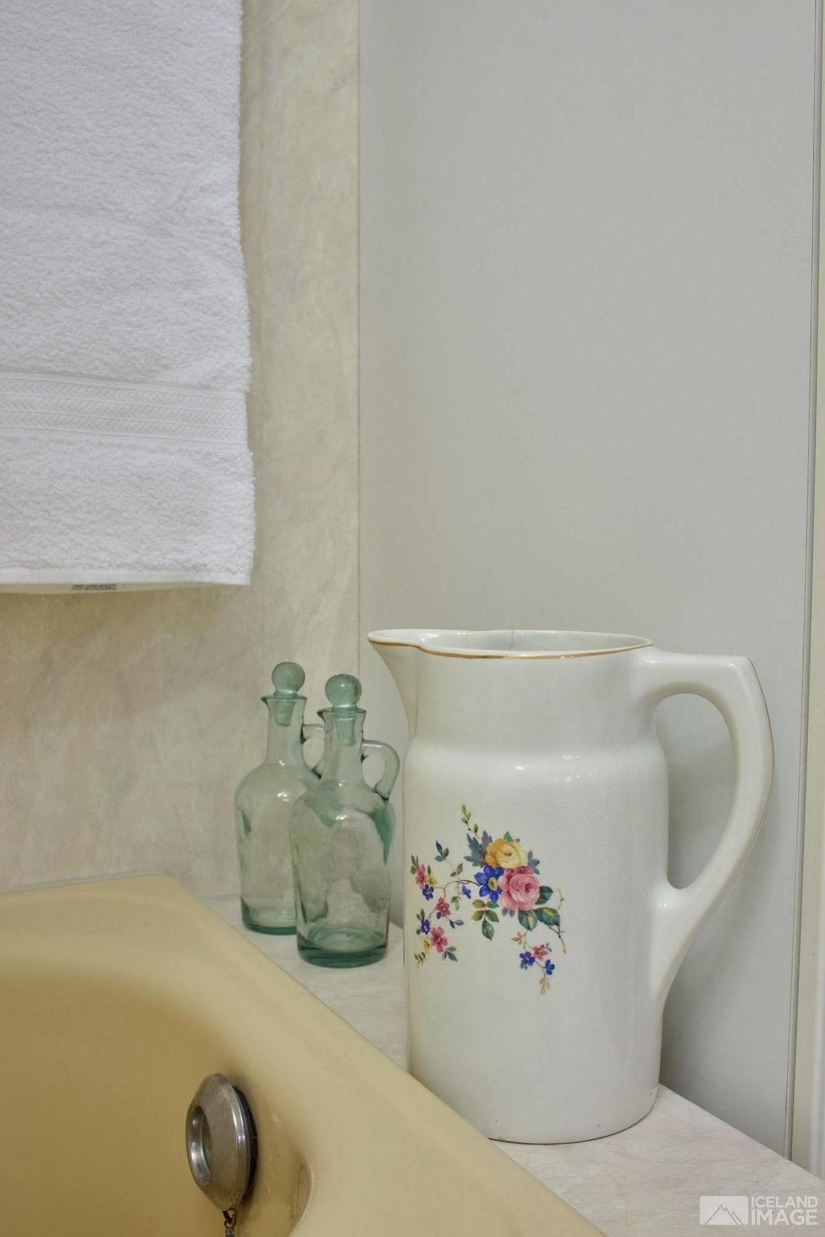 Guesthouse Heba Stokkseyri Bagian luar foto